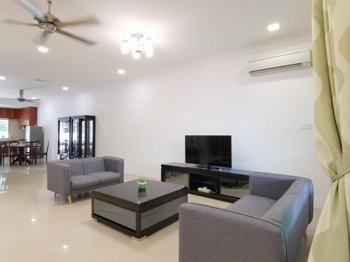 Nansang One Homestay 8Pax 4Rooms Sibu Bagian luar foto